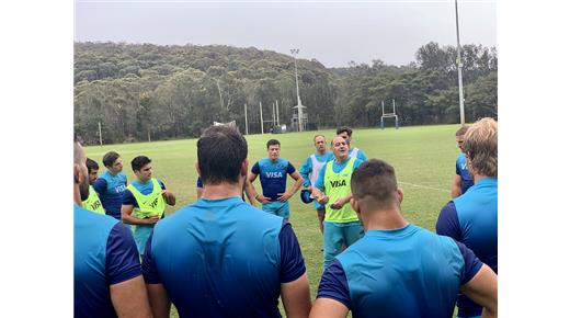 Imágenes del entrenamiento de Los Pumas en Manly