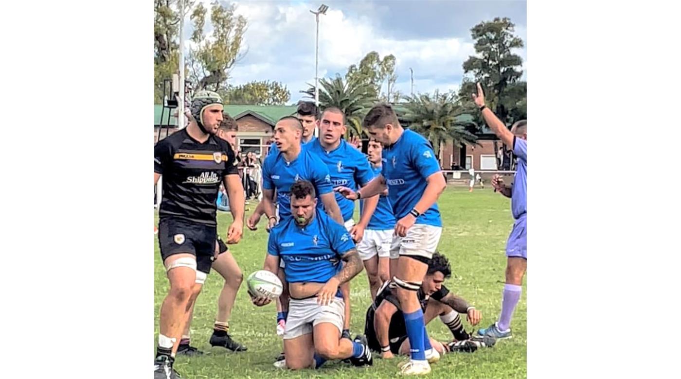 EN LA PRIMERA C HAY TRES PUNTEROS 	