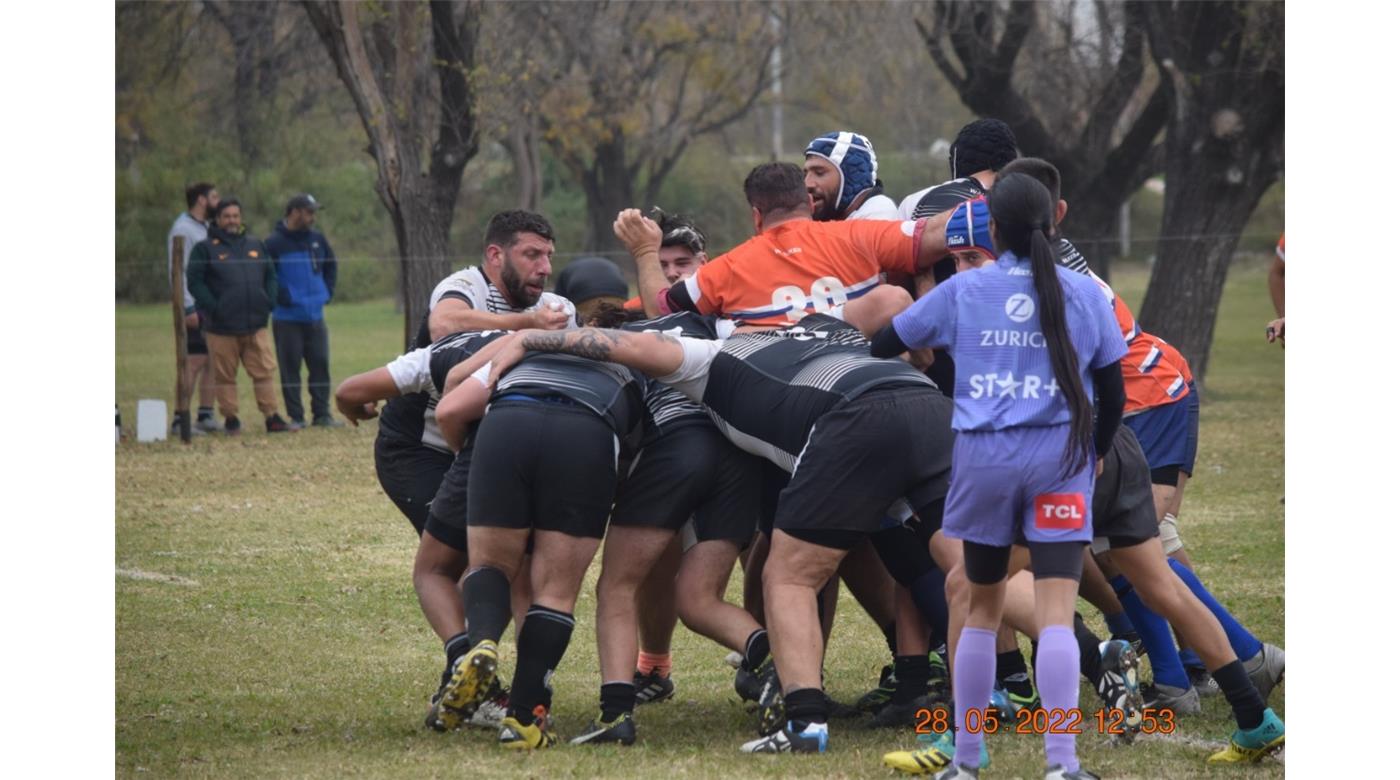 FLORESTA GANÓ Y ES EL PUNTERO DEL GRUPO DESARROLLO