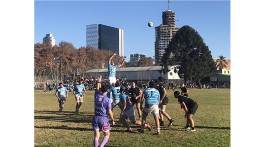 UNIVERSITARIO DE LA PLATA LE GANÓ A CIUDAD Y SE MANTIENE COMO ESCOLTA 