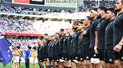 JORDIE BARRETT VUELVE A SER EL CENTRO DE LOS ALL BLACKS