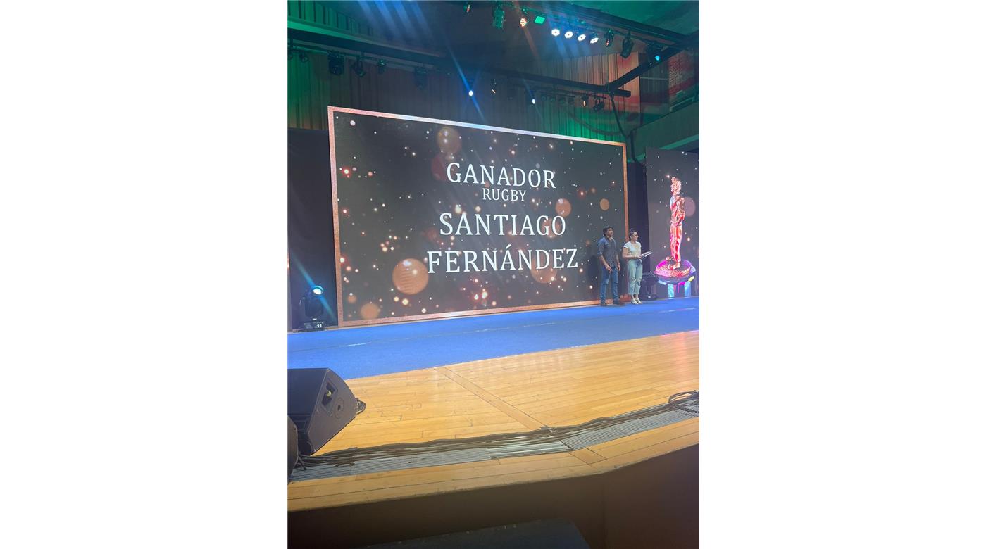 SANTIAGO FERNÁNDEZ GANÓ EL PREMIO JORGE NEWBERY