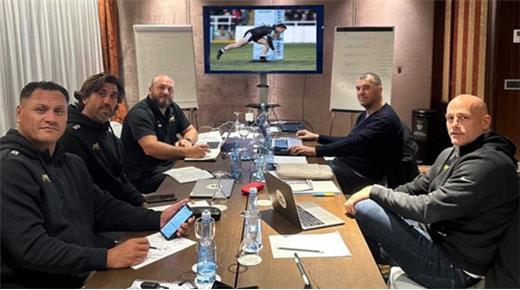 EN ESPAÑA SE REUNIÓ EL STAFF DE LOS PUMAS CON LA CABEZA EN EL MUNDIAL DE FRANCIA