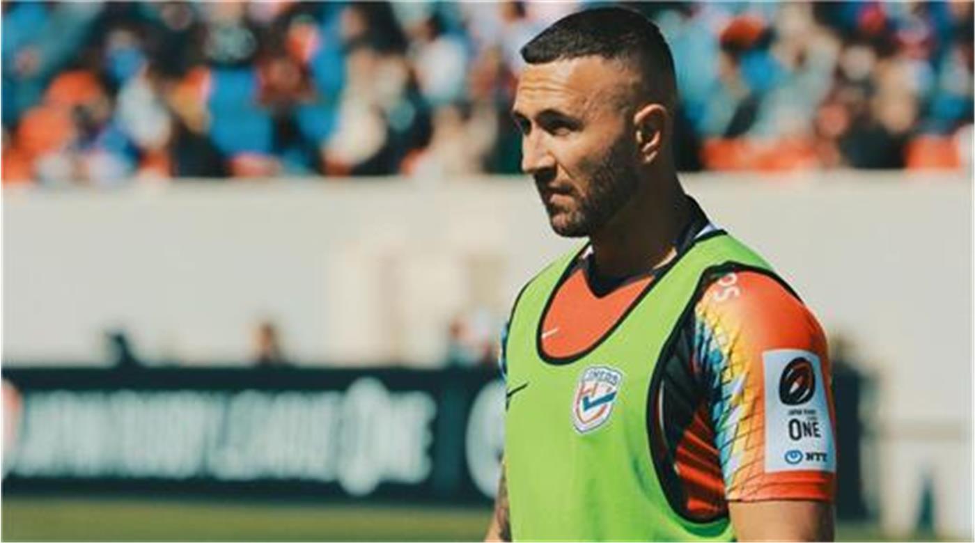 QUADE COOPER Y SAMU KEREVI SELECCIONADOS POR EDDIE JONES PARA LOS BARBARIANS
