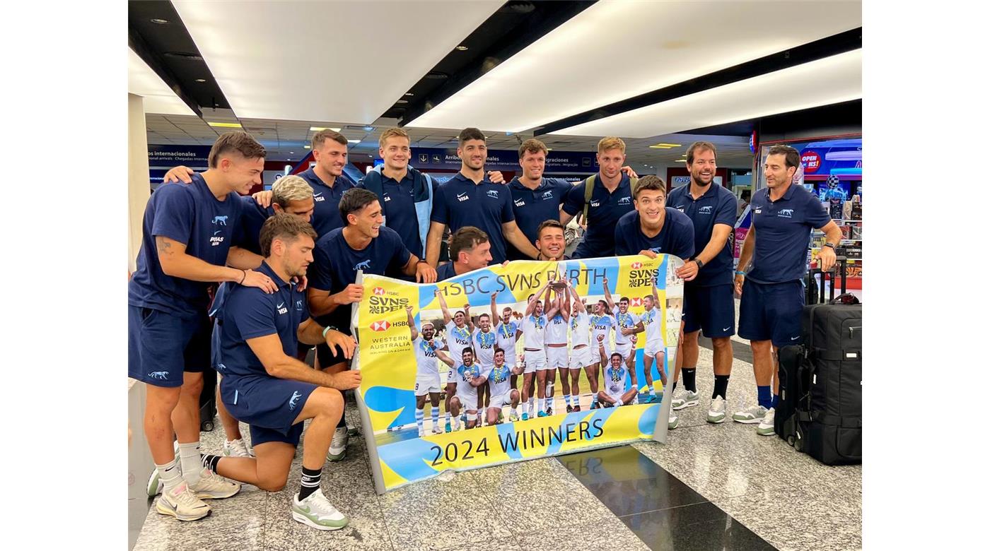 LOS PUMAS 7'S CON LA MEDALLA DE ORO CONSEGUIDA EN PERTH YA ESTÁN EN NUESTRO PAÍS 