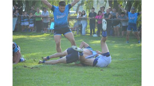 DEBUT CON TRIUNFO DE CUQ ANTE LICEO NAVAL 