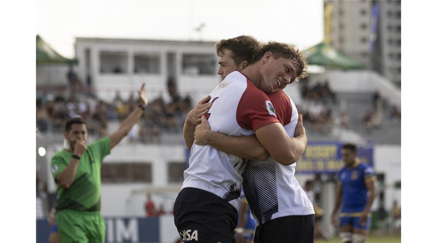 PAMPAS VENCIÓ CON AUTORIDAD A COBRAS BRASIL XV Y QUEDÓ COMO ÚNICO LÍDER