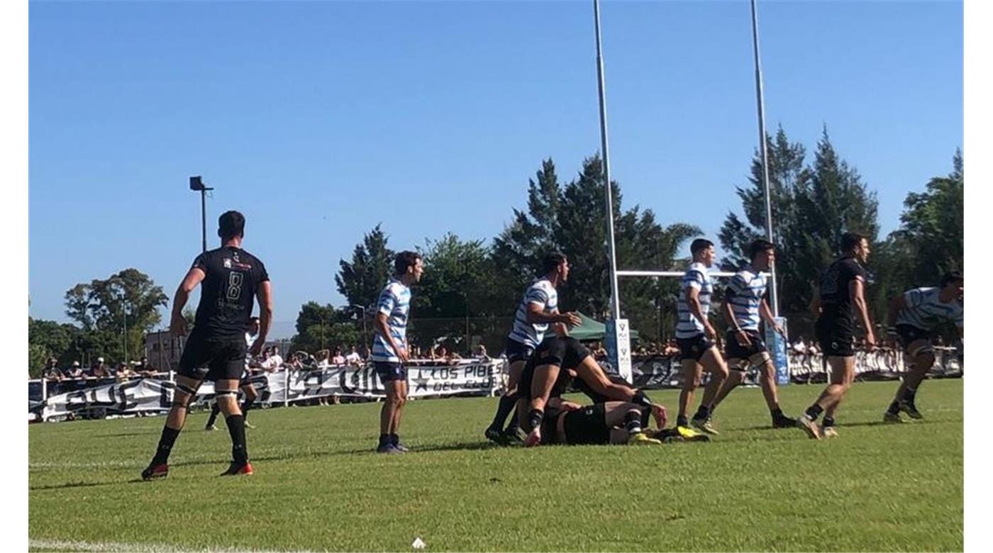 UNIVERSITARIO DE LA PLATA  DERROTÓ A BANCO NACIÓN Y ASCENDIÓ A PRIMERA 