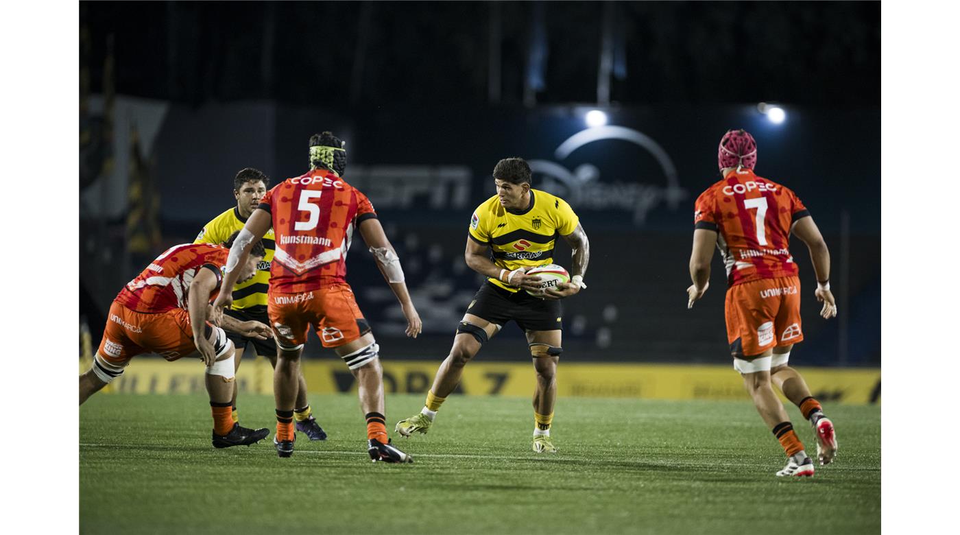 PEÑAROL VOLVIÓ AL TRIUNFO EN EL CLÁSICO ANTE SELKNAM
