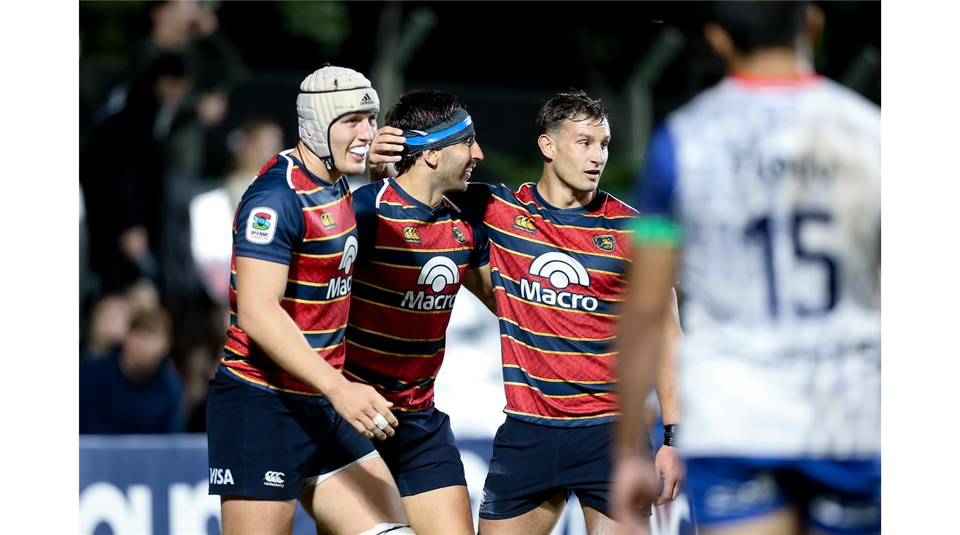 PAMPAS FUE CERTERO ANTE YACARÉ XV Y SE SUBIÓ A LA CIMA