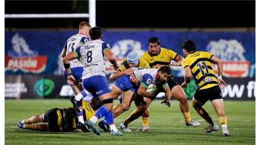 YACARÉ XV GOLEÓ A PEÑAROL Y SE SUBIÓ A LA PELEA