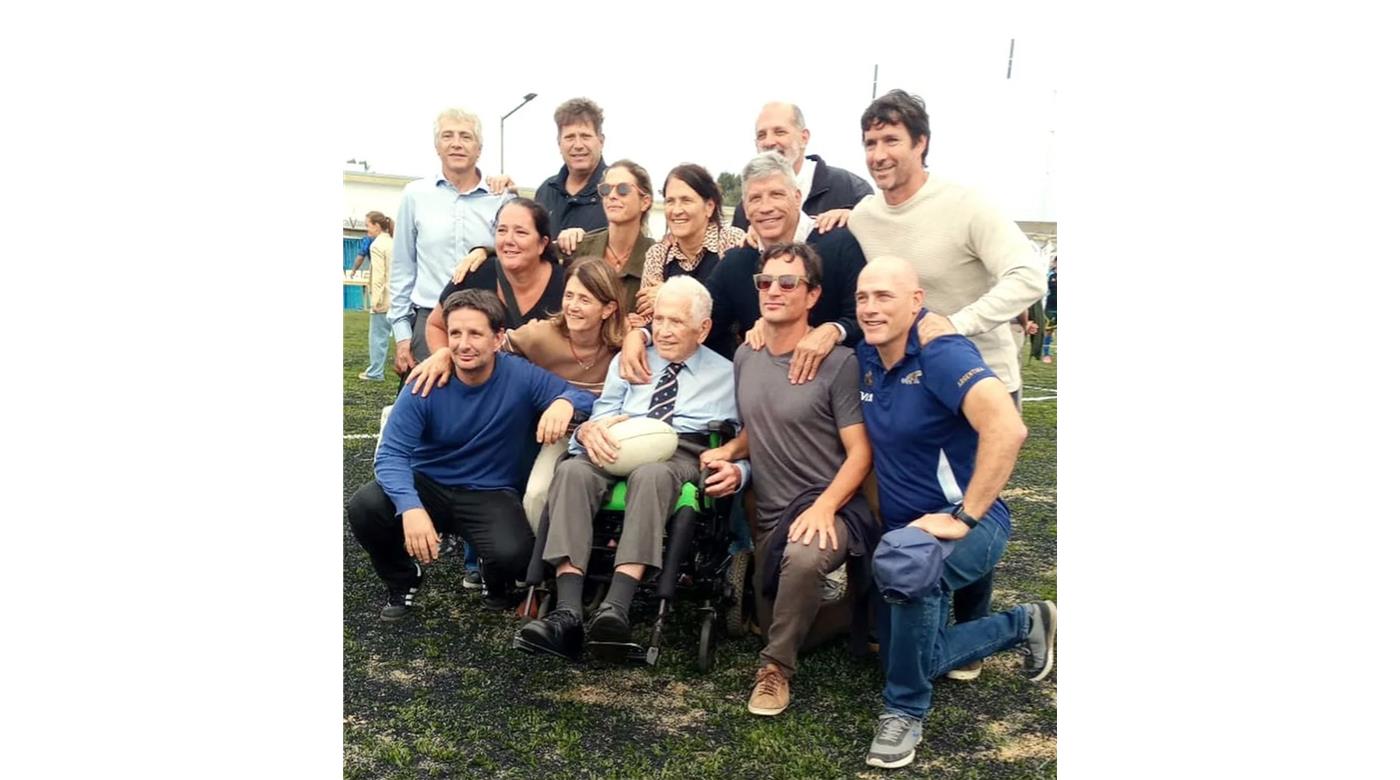 PUMPAS XV INAUGURÓ EL SINTÉTICO DE LA CANCHA 