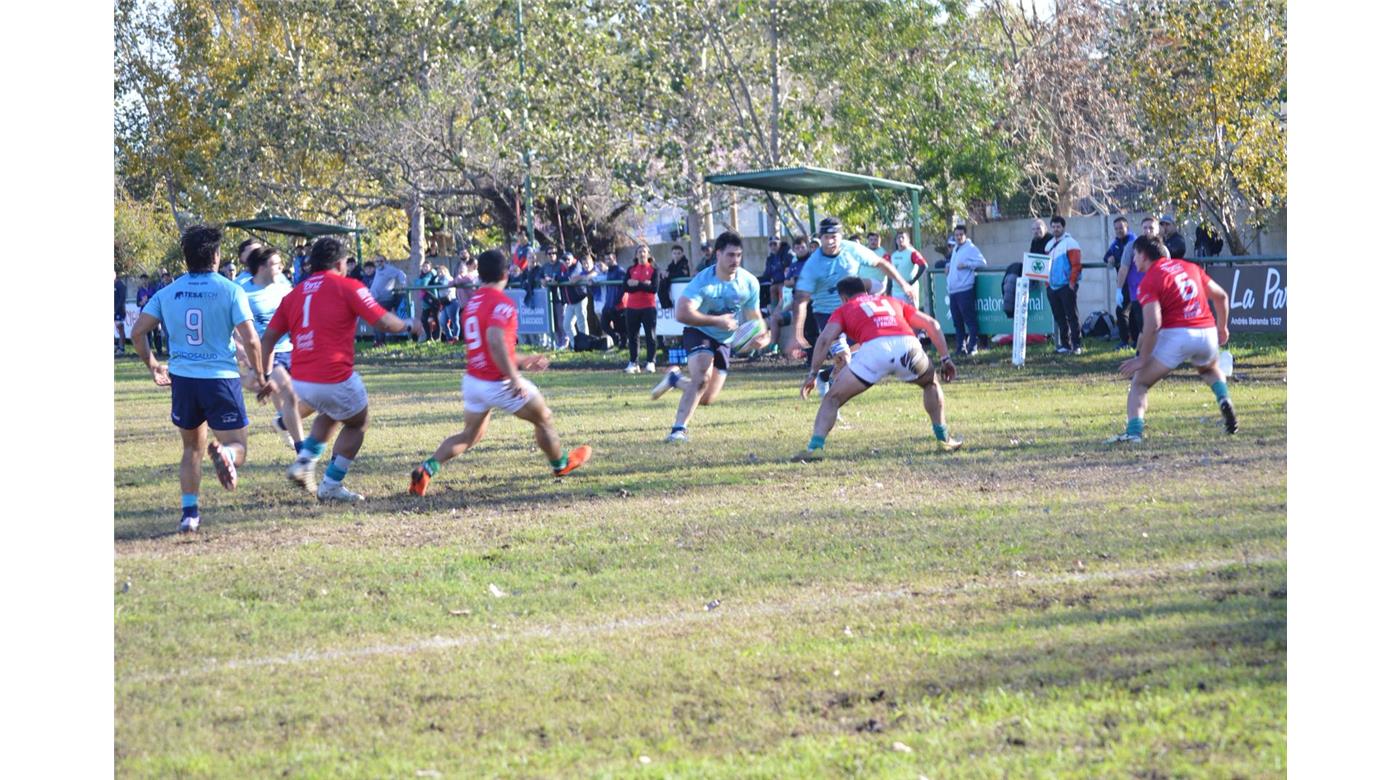 CUQ GOLEÓ AL CLUB ITALIANO Y SIGUE PUNTERO DEL TORNEO
