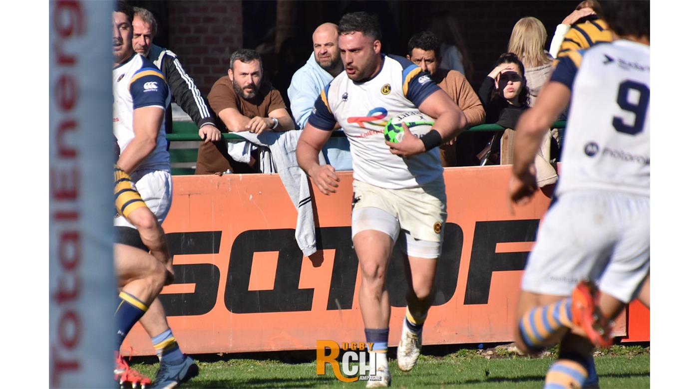 VICTORIA AGÓNICA DE HINDÚ ANTE REGATAS