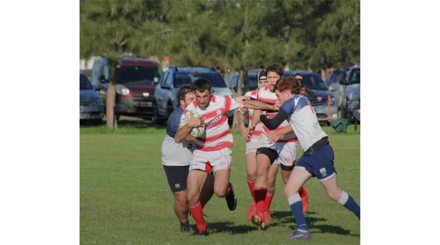 RIVADAVIA DE LOBOS GOLEÓ A SOCIEDAD HEBRAICA QUE SIGUE ÚLTIMO