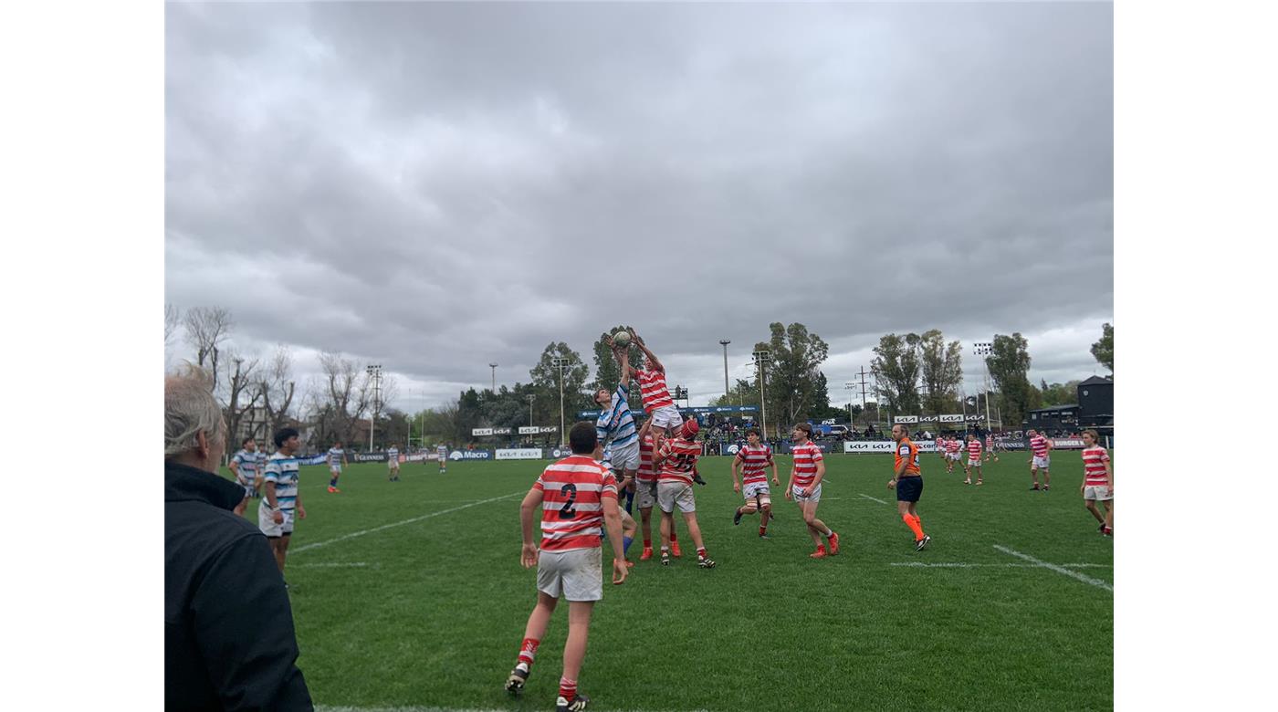 JUVENILES, EN M17: EL SIC LE SACÓ EL INVICTO A ALUMNI Y COMPARTE LA PUNTA CON NEWMAN