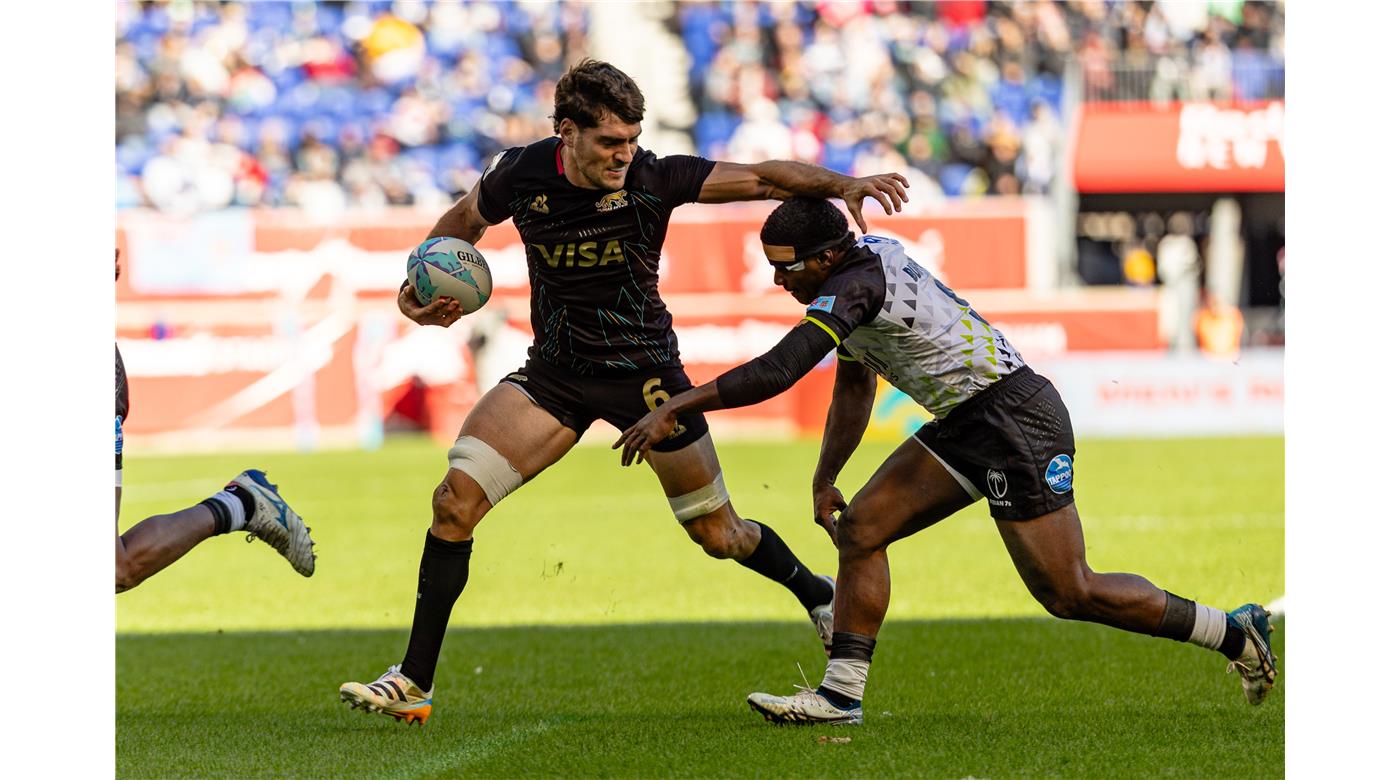 LOS PUMAS 7S VOLVIERON A SER LOS DE SIEMPRE Y LE GANARON A FIJI PARA PASAR A LAS SEMIFINALES EN HONG KONG