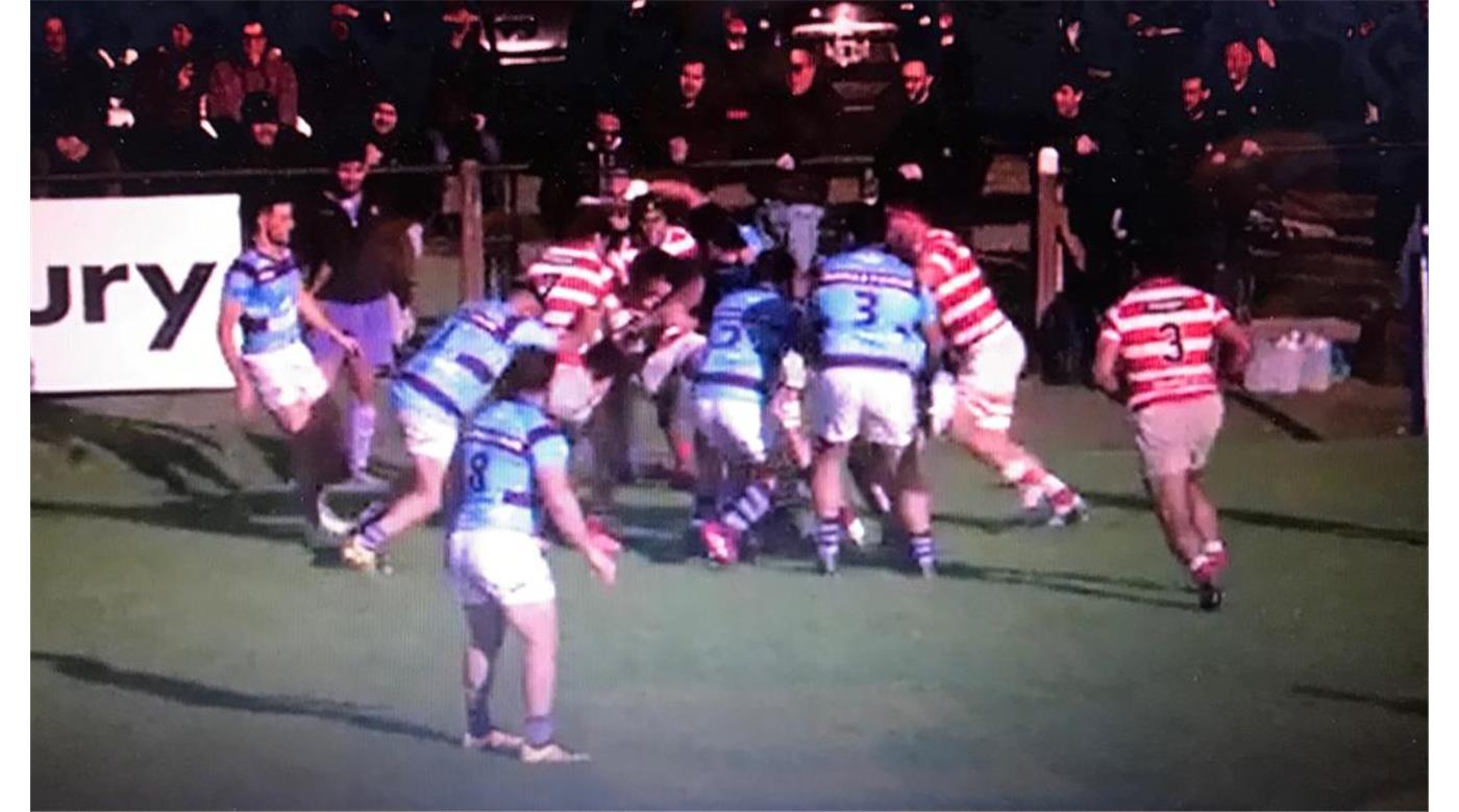 Alumni sigue firme: derrotó a Plaza y es el único escolta de Newman