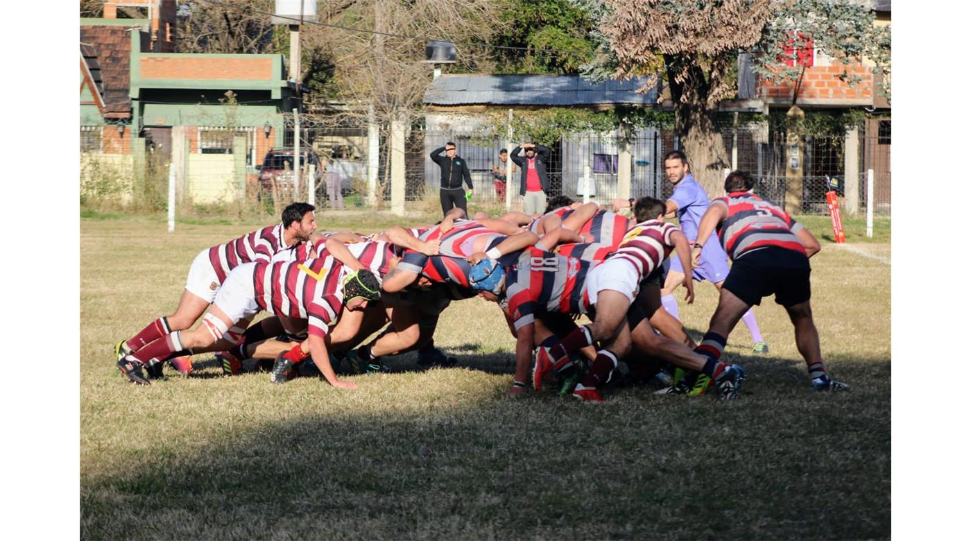 LOS MOLINOS GOLEÓ EN SU VISITA A BEROMAMA Y MANDA EN SU GRUPO