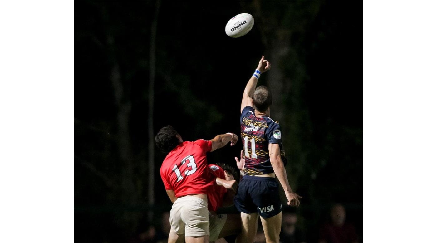 DOGOS XV SUPERÓ CON UNO MENOS A PAMPAS, LOGRÓ EL PUNTO BONUS Y ES EL ÚNICO LÍDER DEL TORNEO