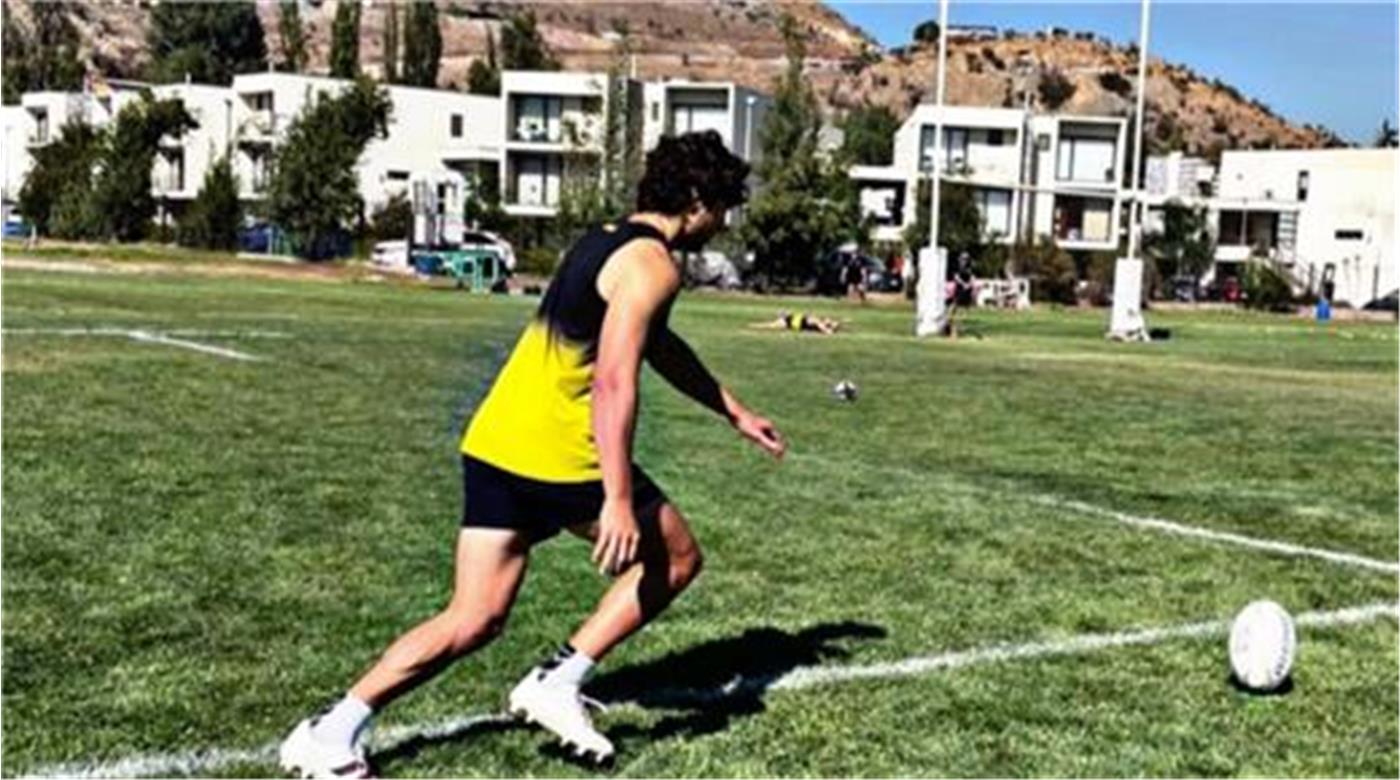 PEÑAROL QUIERE SEGUIR DE CERCA AL LÍDER DOGOS XV Y RECIBE A YACARÉ XV EN MONTEVIDEO 