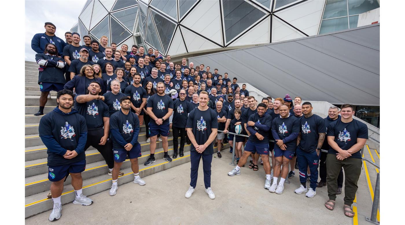 REECE HODGE CELEBRÓ JUNTO A TODOS LOS INTEGRANTES DE REBELS SU NUEVO RECORD CON EL EQUIPO