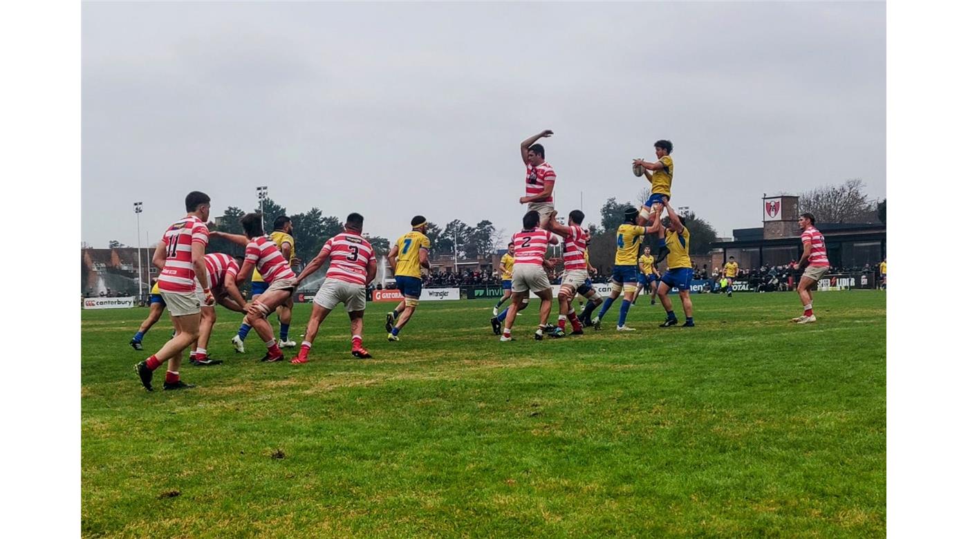 ALUMNI LO DIO VUELTA EN EL SEGUNDO TIEMPO Y QUEDÓ COMO ESCOLTA