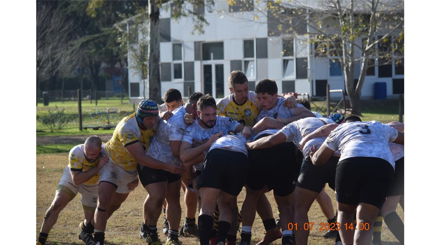 FLORESTA DERROTÓ A OBRAS SANITARIAS Y PIENSA EN LOS PLAY OFFS