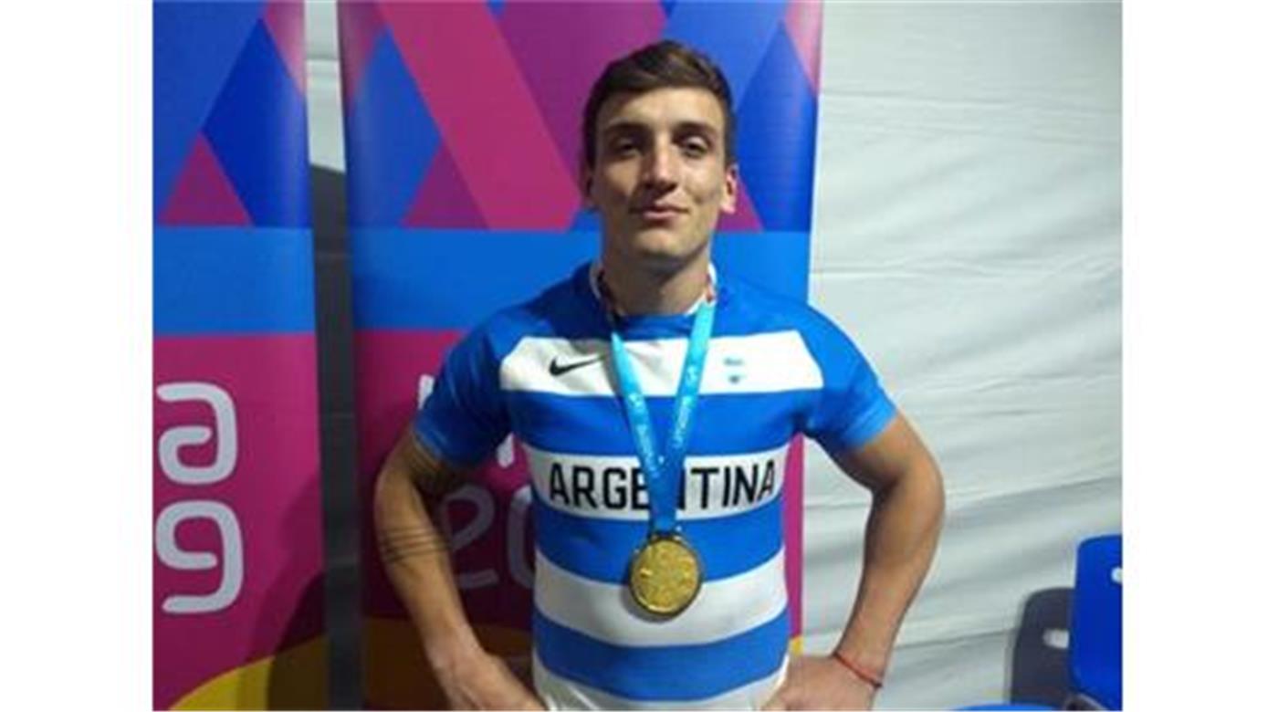 LUCIANO GONZÁLEZ: 