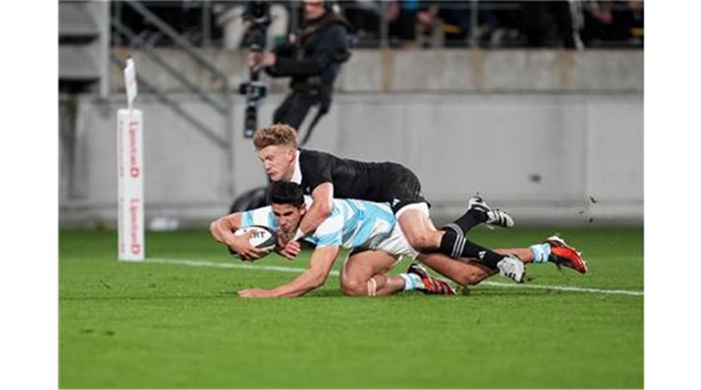 CUATRO CAMBIOS Y EL REGRESO DE SAM CANE EN LOS ALL BLACKS PARA LA REVANCHA FRENTE A LOS PUMAS 