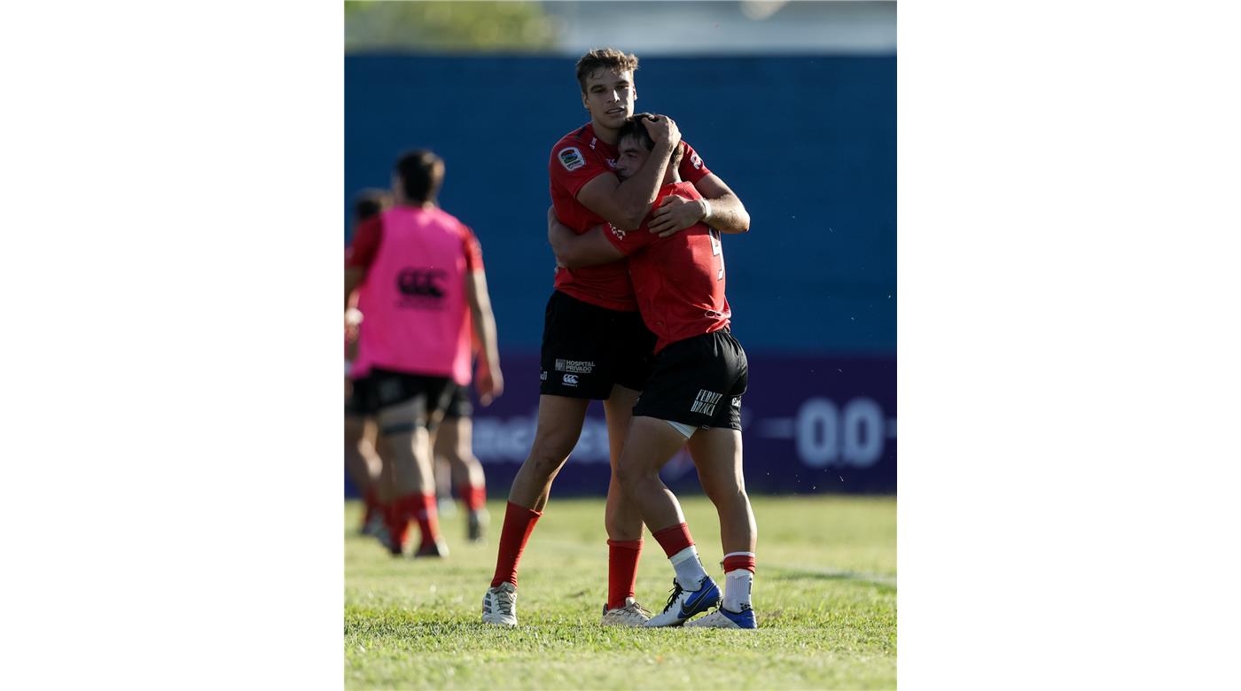 DOGOS XV GOLEÓ SIN ATENUANTES A COBRAS BRASIL RUGBY Y SE AFIANZA EN LOS PRIMEROS PUESTOS 
