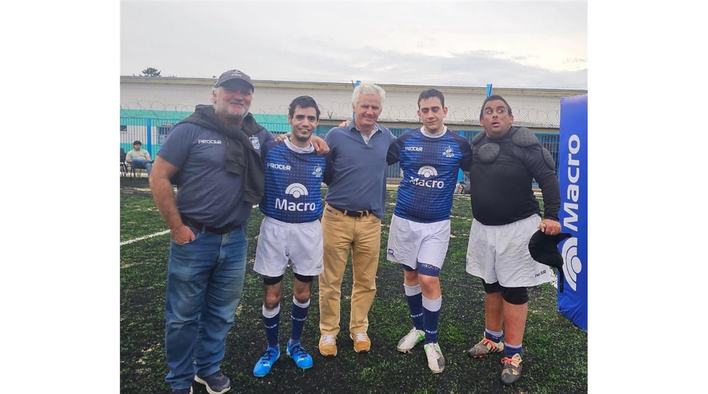 PUMPAS XV INAUGURÓ EL SINTÉTICO DE LA CANCHA 
