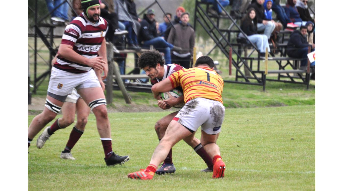 CON UN GRAN SEGUNDO TIEMPO, LOS MOLINOS GOLEÓ A MERCEDES