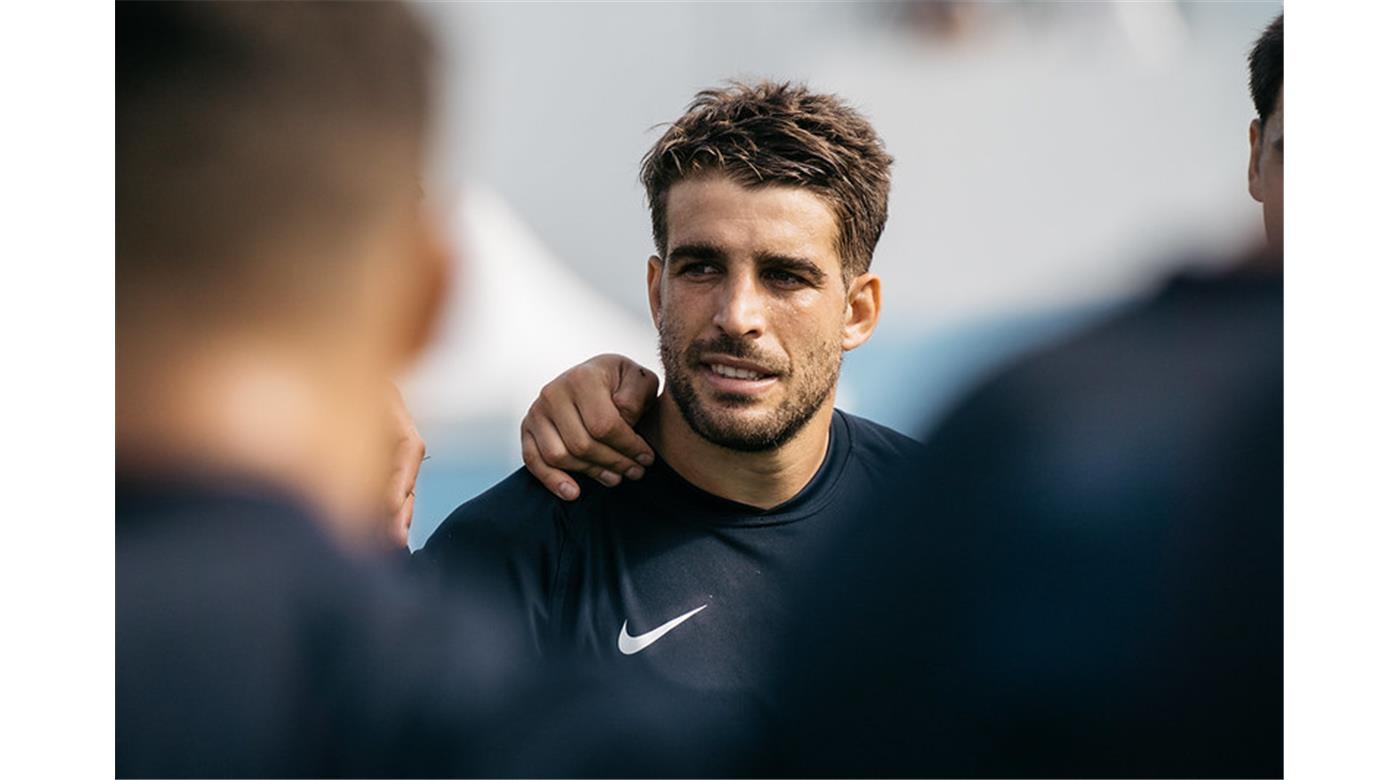 LA BRONCA POR LA CAÍDA DE LOS PUMAS DEL ENTRENADOR Y SUS JUGADORES 