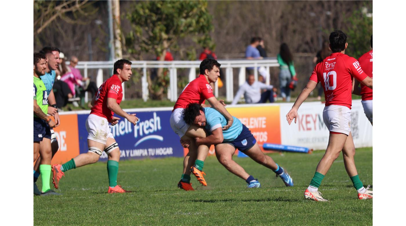 EL CUQ SE LO GANÓ EN EL FINAL AL CLUB ITALIANO Y NO AFLOJA EN LA PELEA POR EL ASCENSO DIRECTO