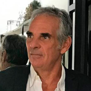 Dr. Alejandro Scolni